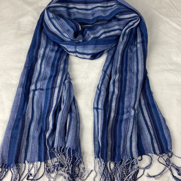 Stripe long tassel scarf - Picture 4 of 5